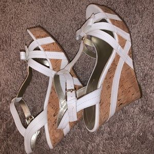 Guess White Wedges